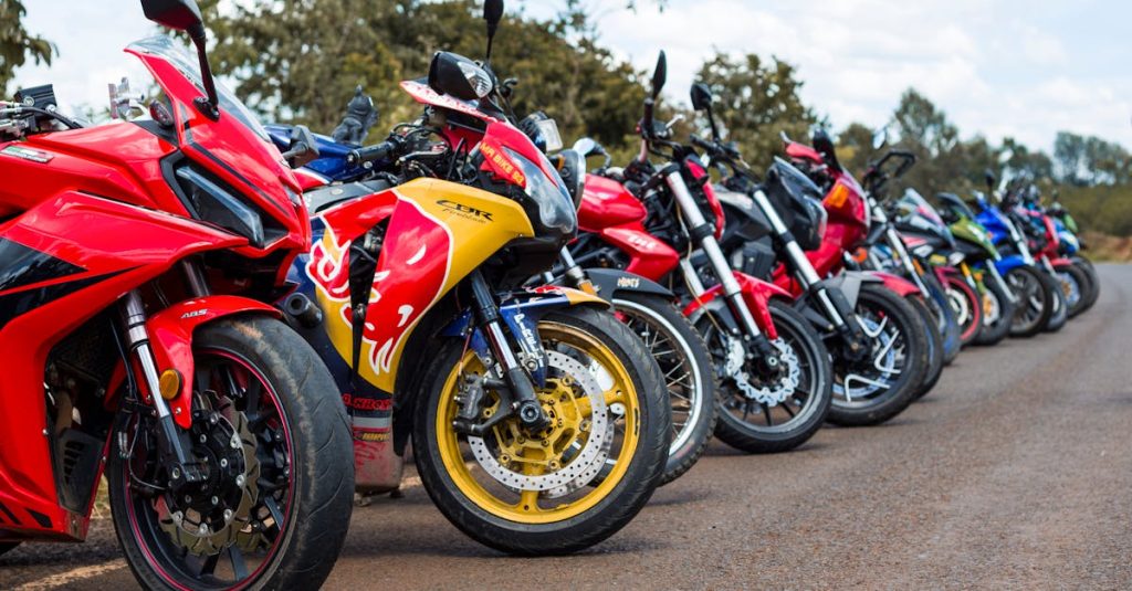 découvrez l'univers des sportives avec notre sélection de sportbikes. performances, design aérodynamique et sensations de conduite inégalées vous attendent. explorez les dernières innovations technologiques et trouvez la moto de vos rêves pour vivre la vitesse sur deux roues.