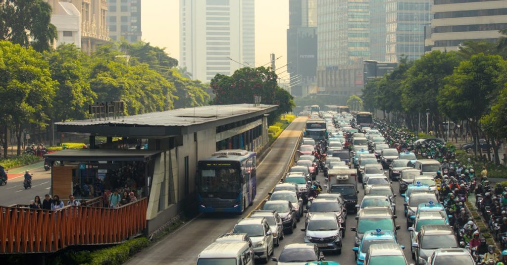 découvrez nos offres d'assurance moto adaptées à votre budget et à vos besoins. protégez votre deux-roues avec des garanties complètes et un service client à l'écoute. obtenez votre devis gratuit en ligne dès aujourd'hui !