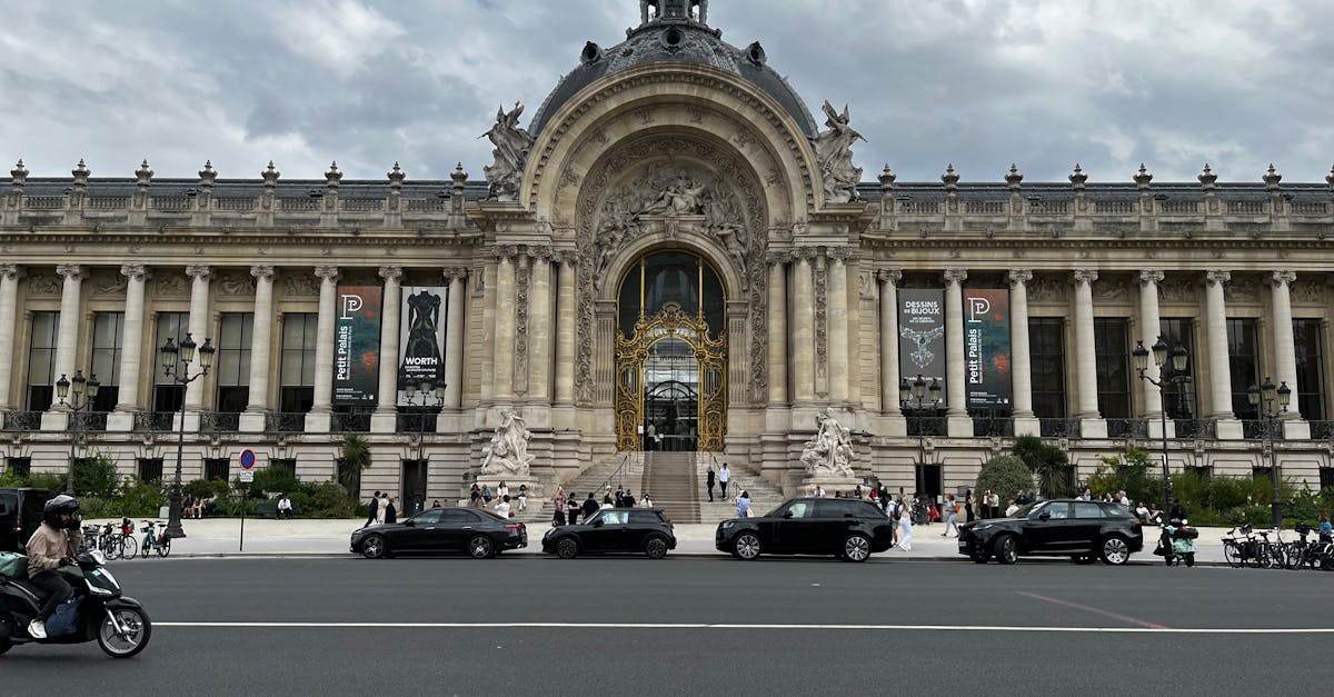 protégez votre moto avec une assurance adaptée à vos besoins. découvrez nos options d'assurance moto qui offrent une couverture complète, des tarifs compétitifs et un service client de qualité. roulez en toute sérénité et profitez de votre passion en toute sécurité.