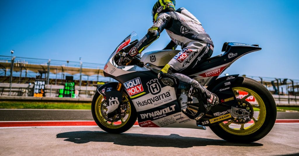 découvrez les meilleures offres de devis d'assurance moto adaptées à vos besoins. obtenez une estimation rapide et comparez les tarifs pour protéger votre véhicule avec sérénité.