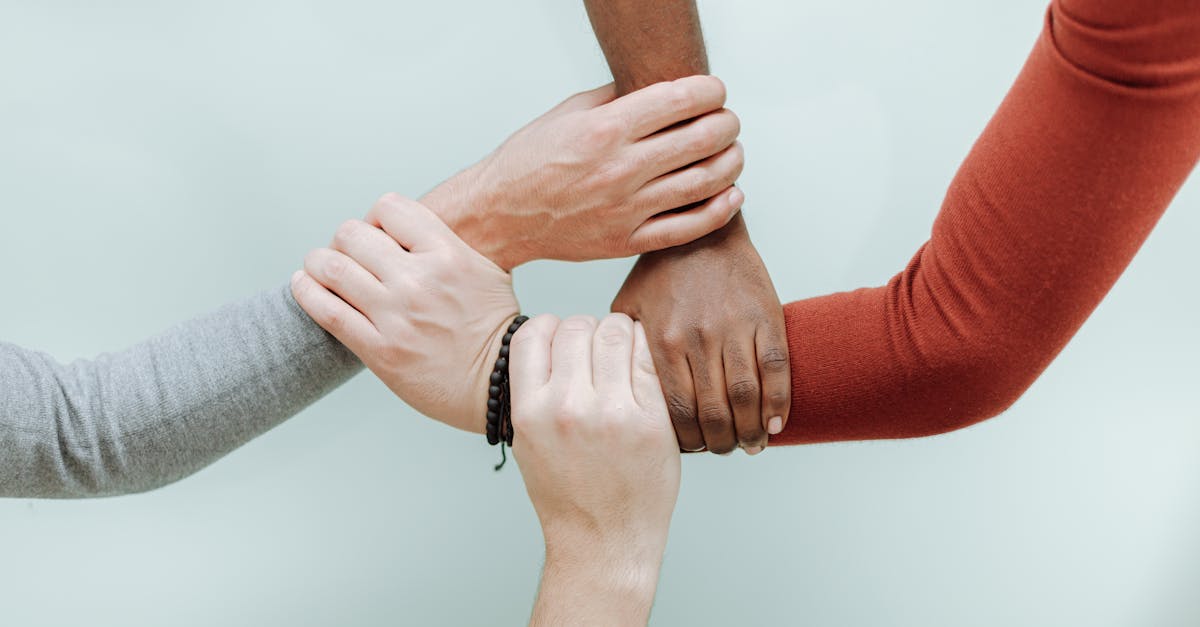 découvrez l'assurance mutuelle, un système qui privilégie la solidarité et l'entraide entre ses membres. protégez-vous et vos proches tout en bénéficiant d'avantages exclusifs grâce à une couverture adaptée à vos besoins.