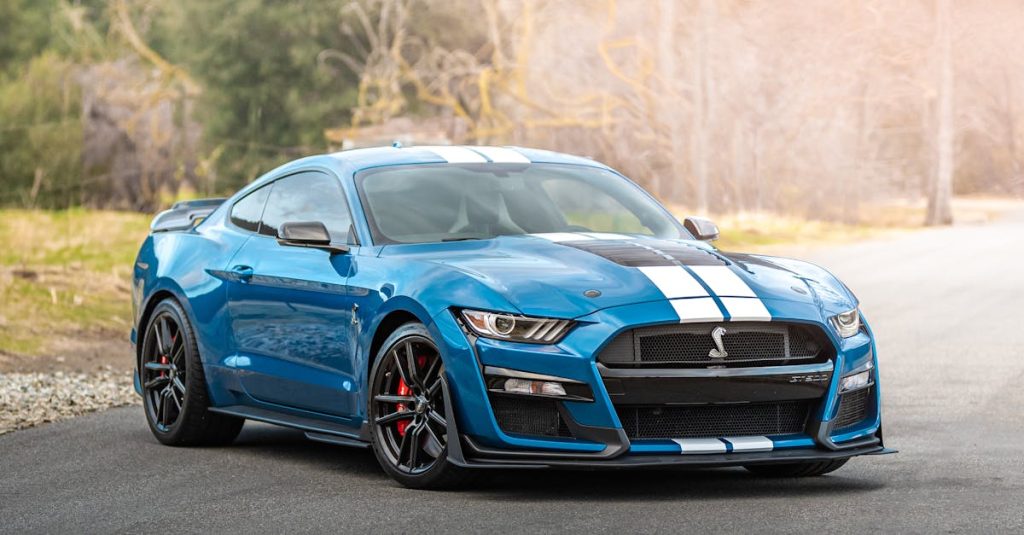 découvrez les meilleures offres sur les ford mustang v8 d'occasion. profitez de performances exceptionnelles et d'un style emblématique à des prix compétitifs. ne manquez pas votre chance de posséder cette légende de l'automobile.