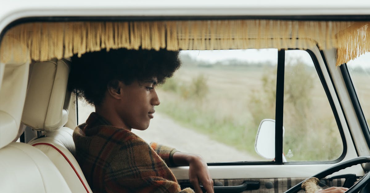 découvrez notre assurance pour jeunes conducteurs, spécialement conçue pour offrir une couverture complète à des tarifs compétitifs. protégez votre véhicule tout en bénéficiant d'un accompagnement adapté à votre expérience de conduite.