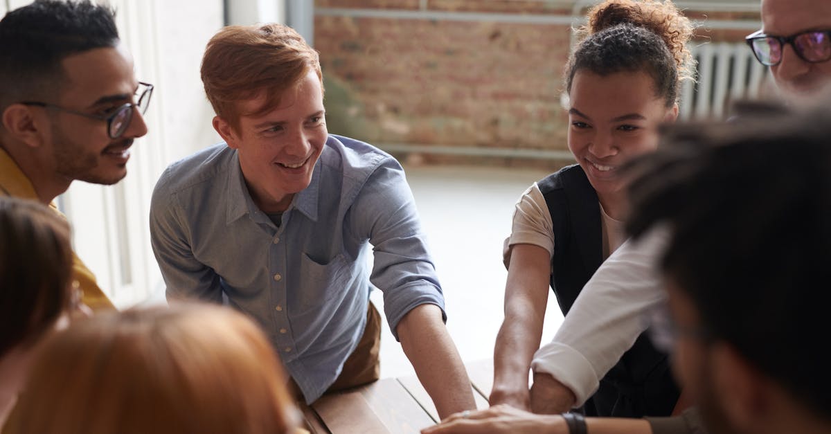 découvrez l'univers des alliances, symboles d'amour et d'engagement. explorez nos collections de bijoux uniques, alliant élégance et qualité, pour célébrer vos moments les plus précieux.