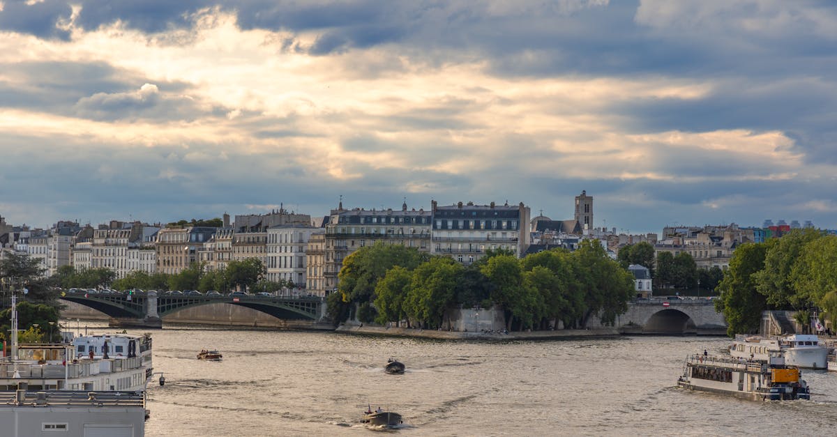découvrez les meilleures options d'assurance en france, adaptées à vos besoins. comparez les différentes couvertures proposées par les assureurs français et trouvez la protection idéale pour votre santé, votre automobile, votre habitation et plus encore.