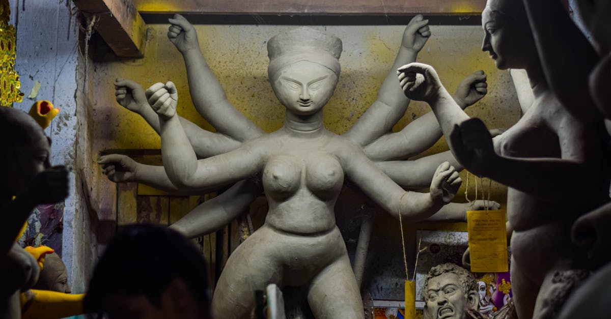 découvrez maaf, votre expert en assurance qui vous accompagne dans la protection de votre famille, de votre logement et de votre véhicule. profitez de solutions adaptées à vos besoins et d'une expertise à votre service pour sécuriser votre avenir.