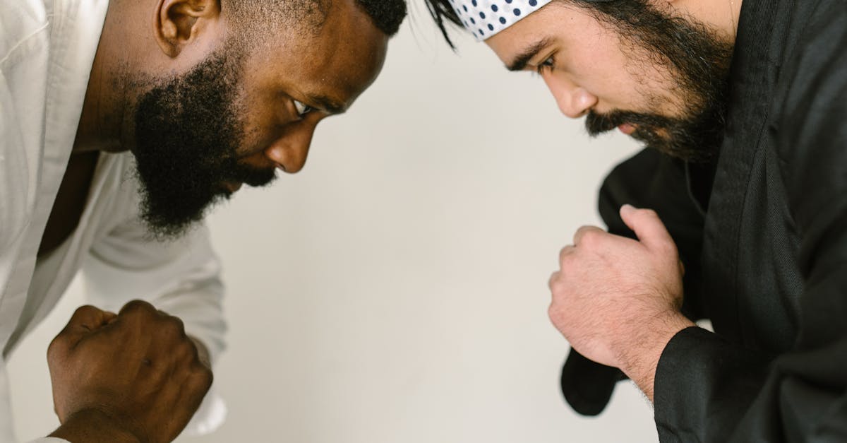 découvrez l'univers captivant du mma, un sport de combat alliant techniques de plusieurs arts martiaux. informez-vous sur les événements, les combattants, et les stratégies qui font du mma l'une des disciplines les plus passionnantes et dynamiques au monde.