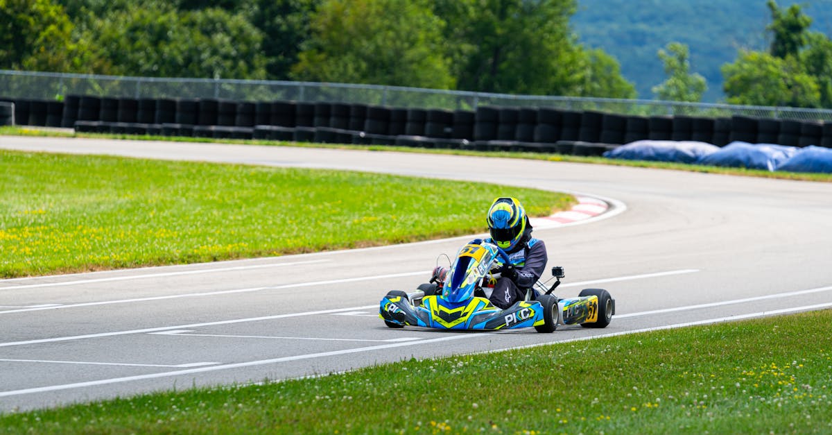 découvrez le concept de 'pay-as-you-drive', une assurance auto innovante qui vous permet de payer en fonction de votre kilométrage. profitez d'économies significatives et d'une couverture personnalisée, adaptée à votre conduite. adoptez une approche moderne et responsable de l'assurance automobile avec cette solution flexible.