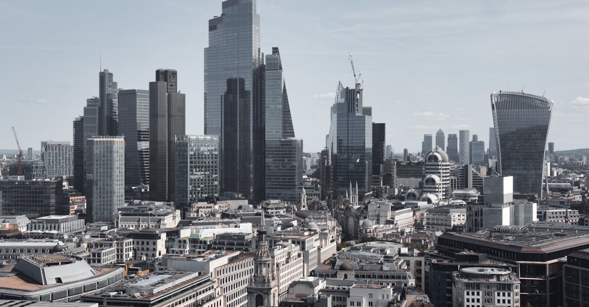 découvrez l'assurance pay-per-mile, une solution innovante qui ajuste votre prime en fonction de vos kilomètres parcourus. idéale pour lesconducteurs occasionnels, elle favorise une conduite responsable tout en offrant des économies. informez-vous sur les avantages et les options disponibles pour personnaliser votre couverture automobile.