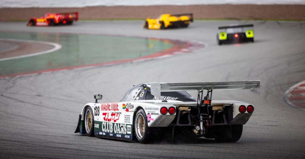 protégez votre voiture de sport avec une assurance adaptée qui couvre tous les risques. obtenez des devis personnalisés et profitez d'une assurance complète pour votre véhicule performance. comparez les meilleures offres et roulez en toute sérénité.