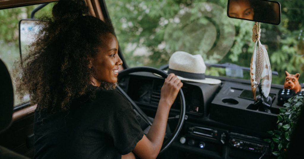 découvrez l'assurance jeune conducteur adaptée à vos besoins. protégez-vous sur la route tout en bénéficiant de tarifs avantageux et de conseils personnalisés pour les jeunes conducteurs. obtenez un devis en ligne dès aujourd'hui!